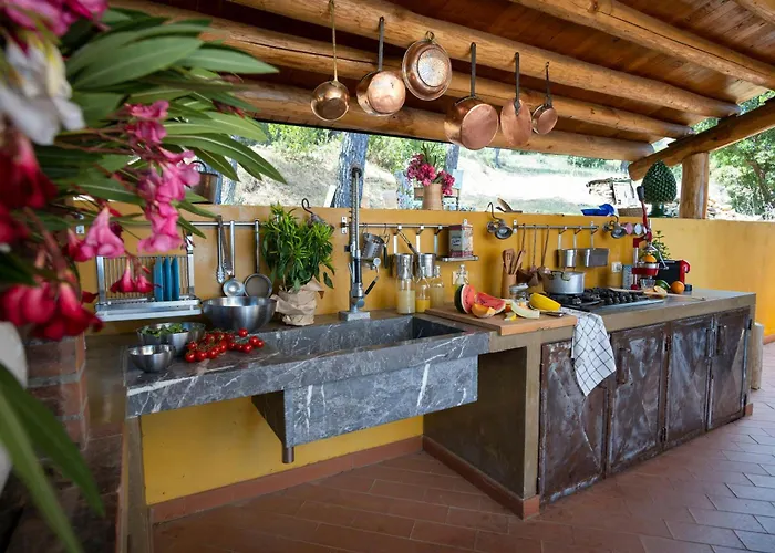 Cottage With Aeolian Islands Views Near Cefalu Prázdninový dům Cefalù