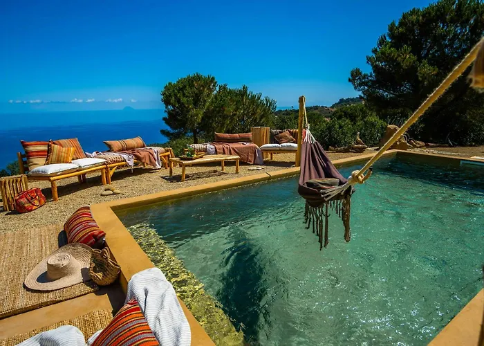 Con Vista Pozzafiato Vicino A Hébergement de vacances *