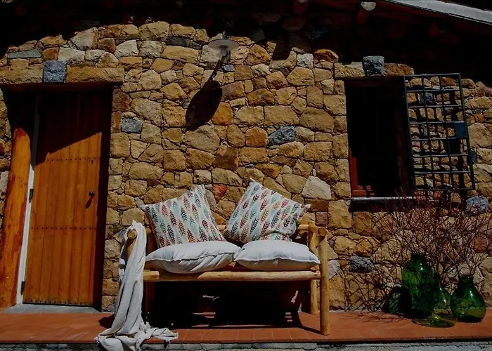 Cottage With Aeolian Islands Views Near Cefalu Feriehus *